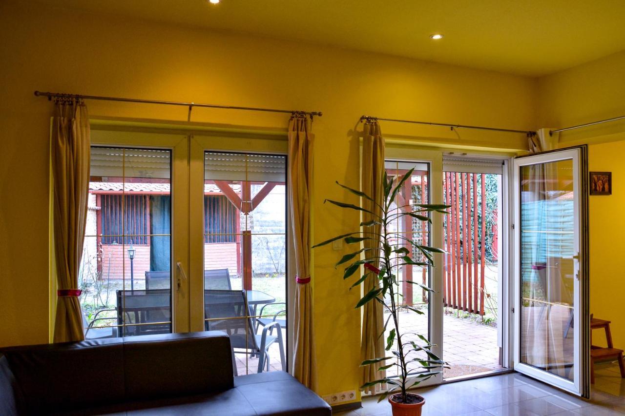 Afrodite Apartmanhaz Эгер Экстерьер фото