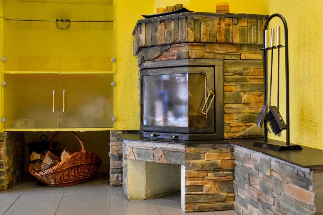 Afrodite Apartmanhaz Эгер Экстерьер фото