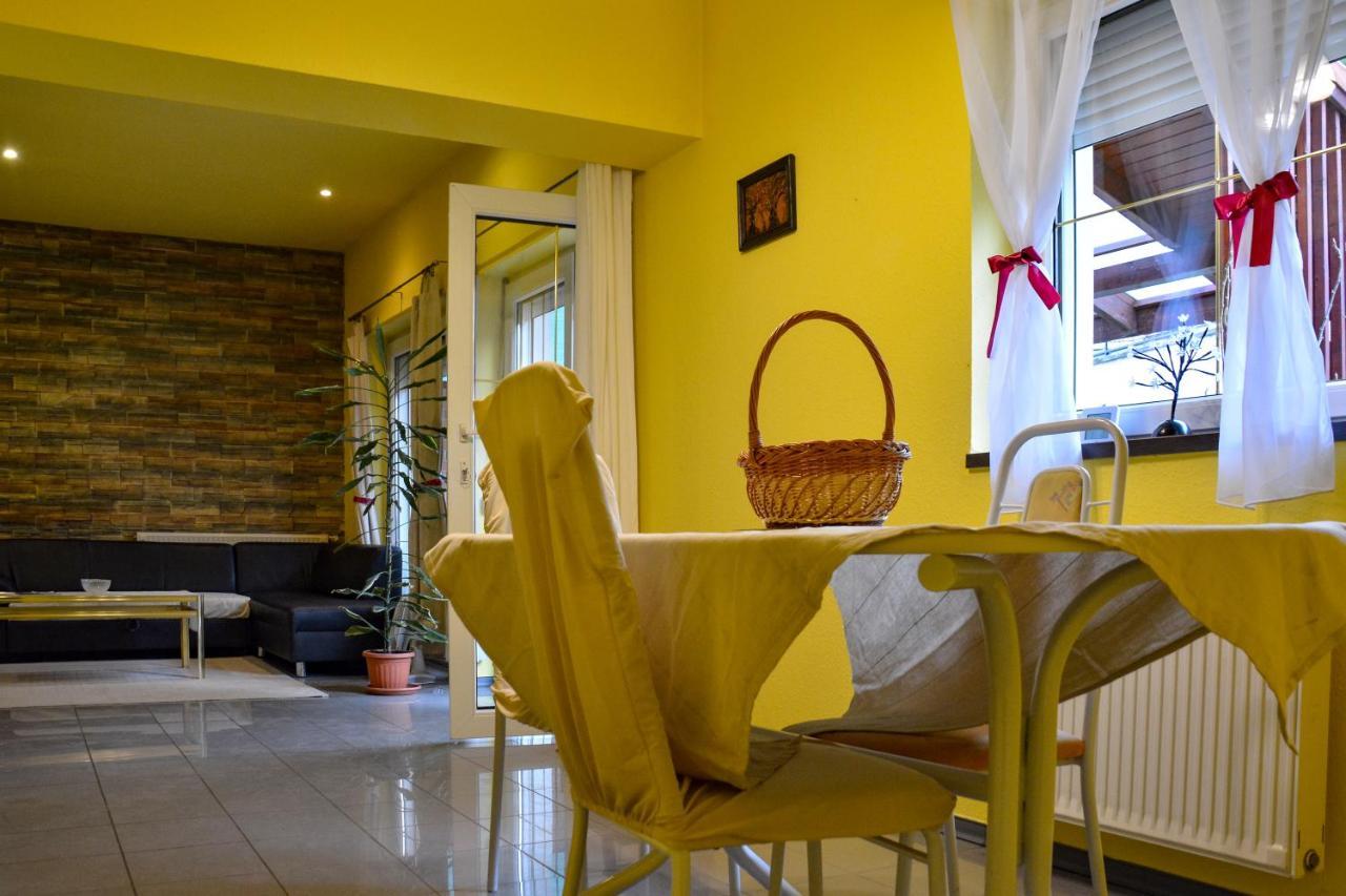 Afrodite Apartmanhaz Эгер Экстерьер фото